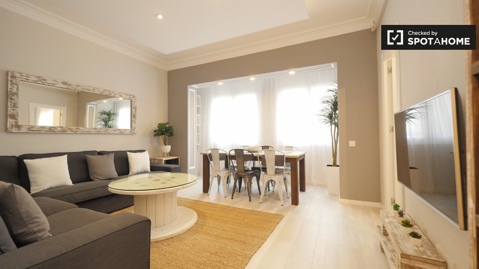 Apartment Barcelona, 3 beds, 100m² — photo 1