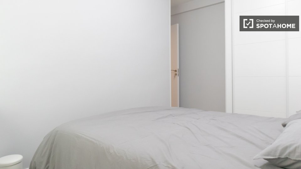 Double room Madrid, 4 beds, 75m² — photo 16