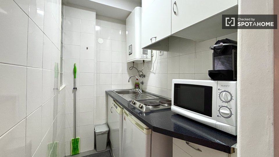Apartment Lisbon, 1 bed, 32m² — photo 4