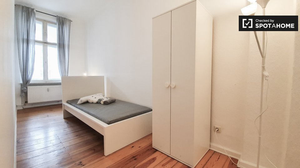 Double room Berlin, 3 beds — photo 14
