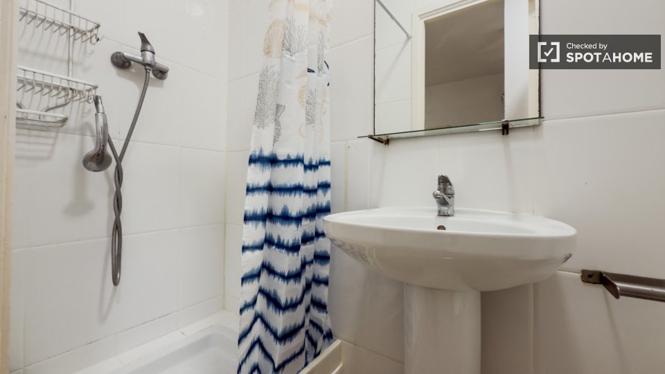 Double room Barcelona, 2 beds, 46m² — photo 10