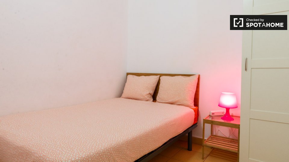 Double room Barcelona, 2 beds, 40m² — photo 1