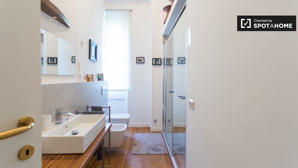 Double room Milan, 3 beds — photo 11