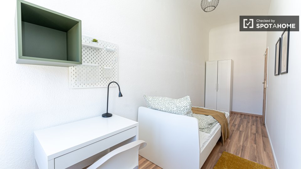 Double room Berlin, 4 beds, 65m² — photo 14