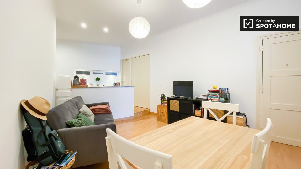 Double room Lisbon, 2 beds, 80m² — photo 5
