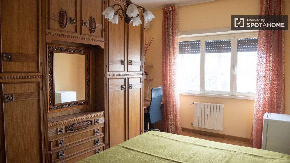Double room Rome, 3 beds — photo 22