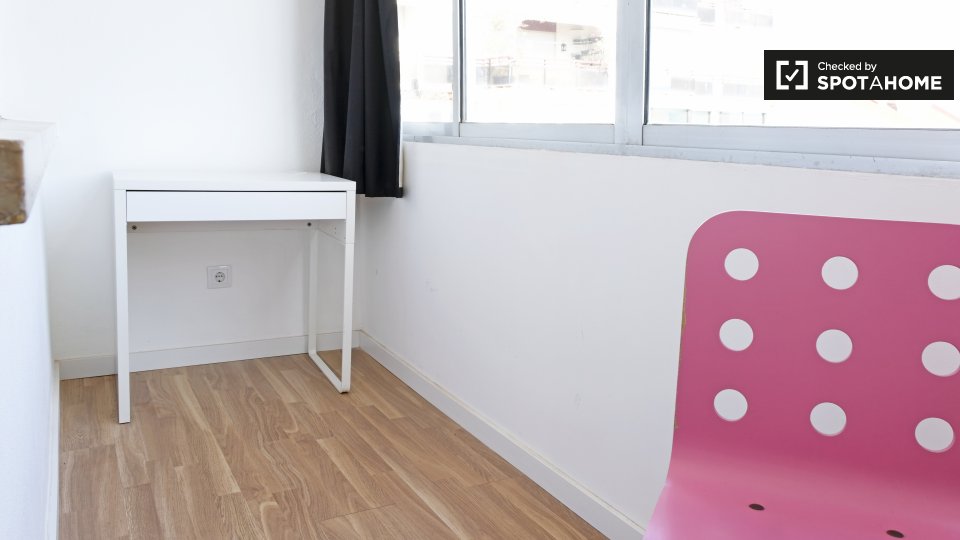 Double room Lisbon, 4 beds, 120m² — photo 4