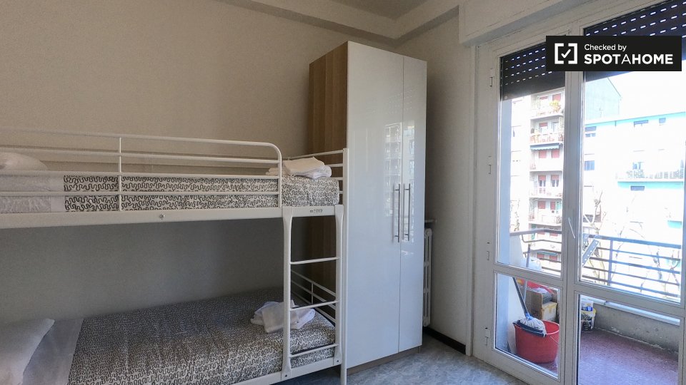Double room Milan, 3 beds, 80m² — photo 13