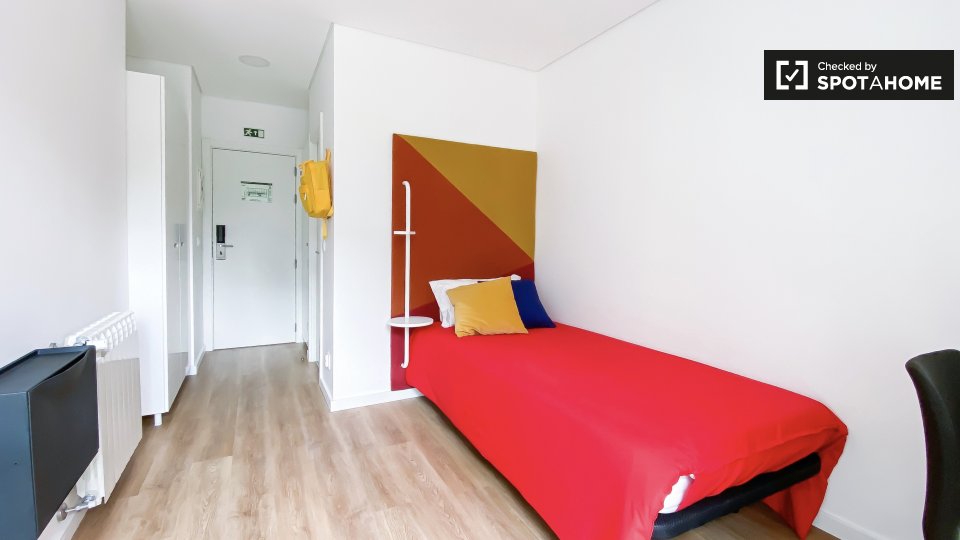 Apartment Lisbon, 16 beds — photo 1