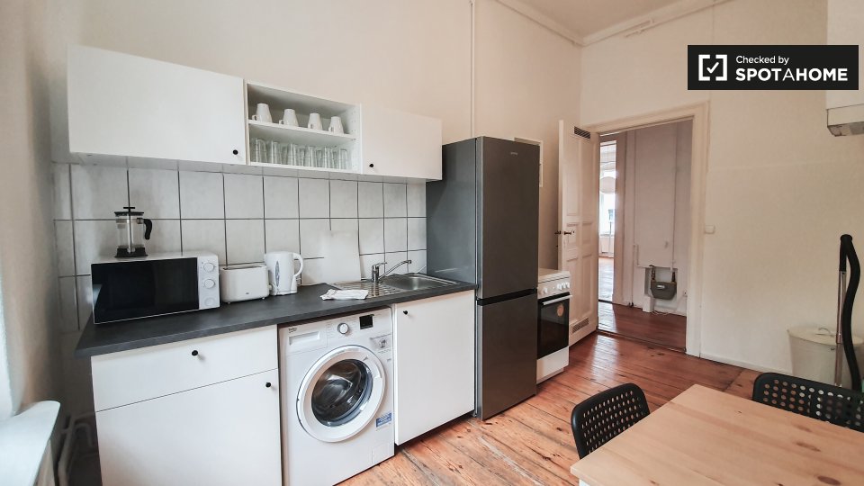 Double room Berlin, 3 beds — photo 10