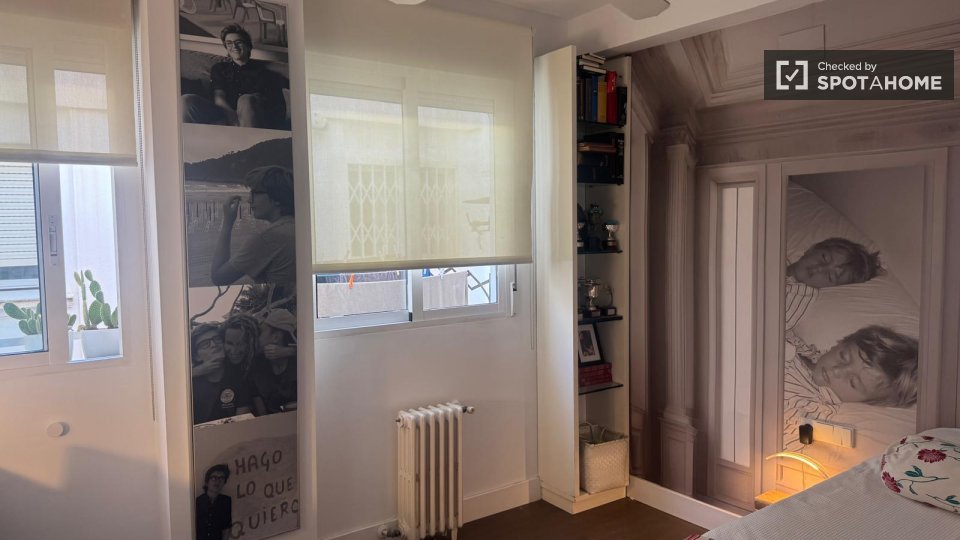 Double room Valencia, 3 beds, 140m² — photo 31