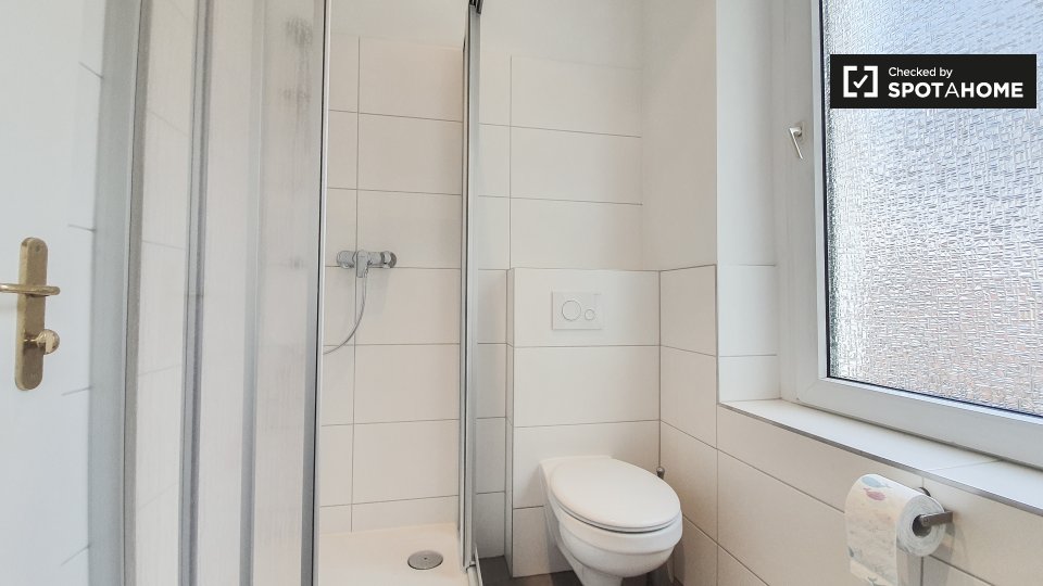 Double room Berlin, 2 beds, 40m² — photo 13