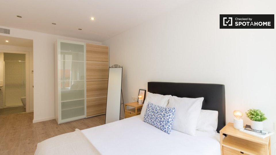 Apartment Barcelona, 3 beds — photo 16