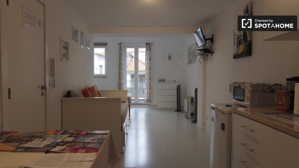 Apartment mono Lisbon, 45m² — photo 11