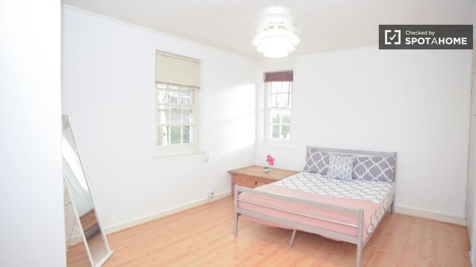 Double room London, 4 beds — photo 9