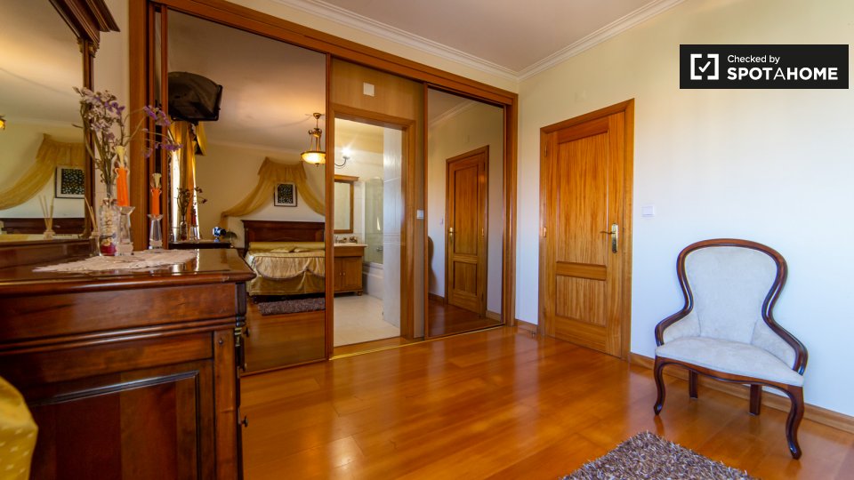 Double room Lisbon, 9 beds — photo 4