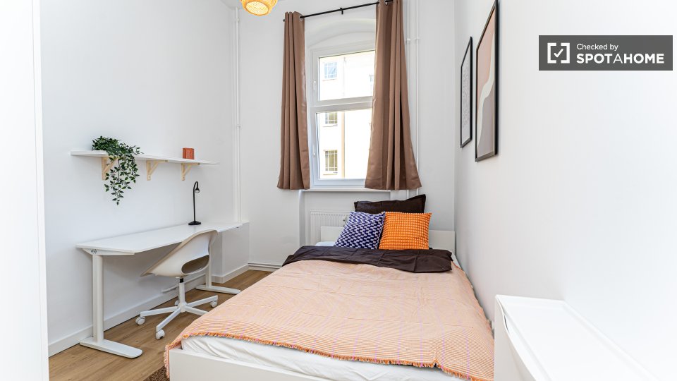 Double room Berlin, 8 beds, 136m² — photo 4