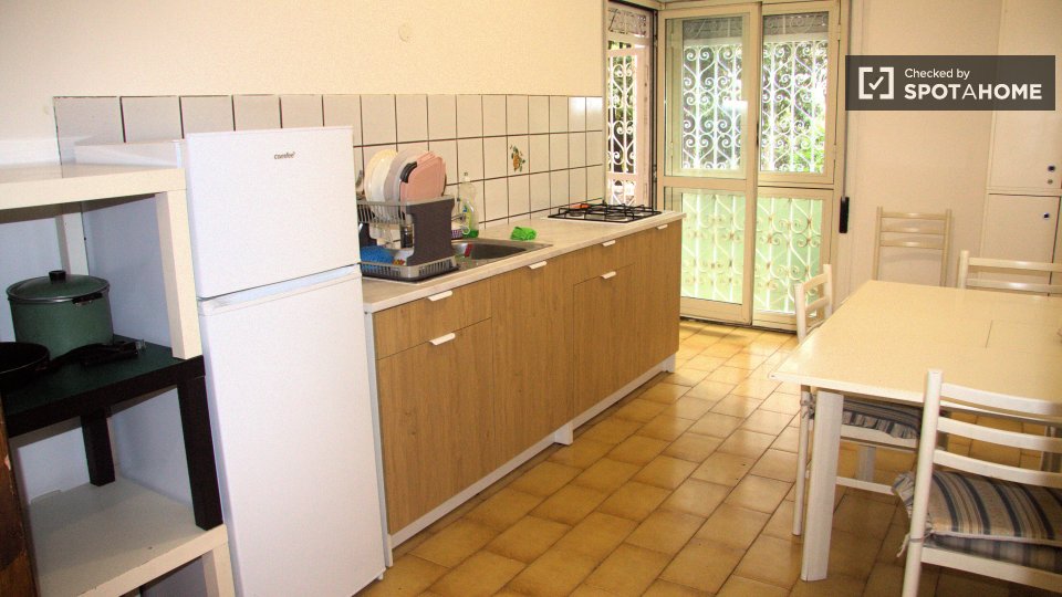 Double room Rome, 5 beds — photo 12