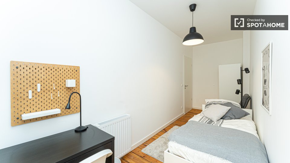 Double room Berlin, 3 beds, 53m² — photo 12