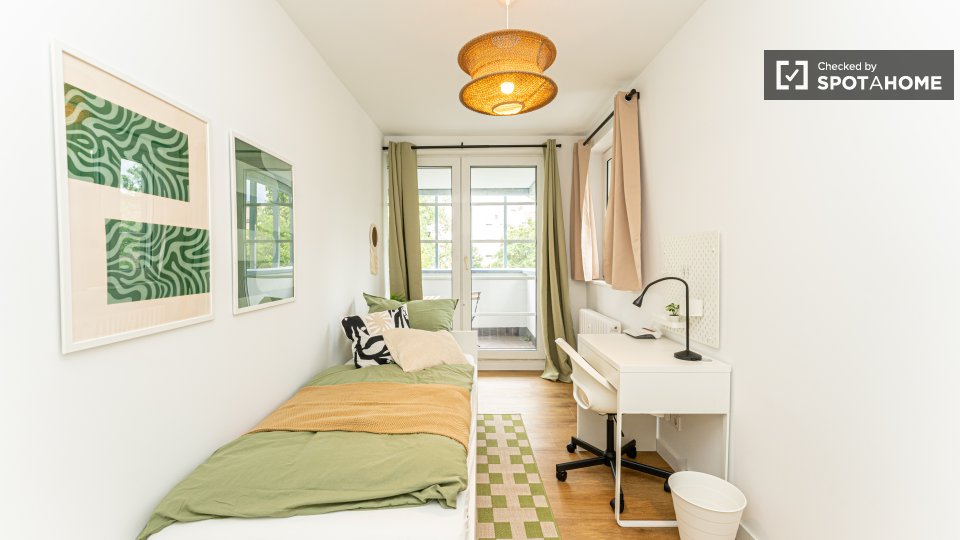 Double room Berlin, 4 beds, 65m² — photo 13