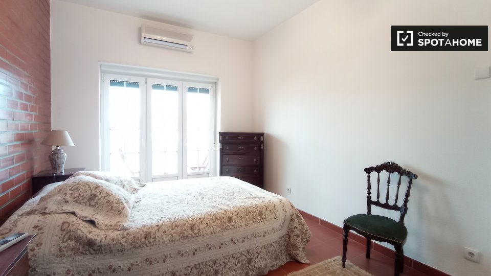 Apartment Lisbon, 1 bed, 100m² — photo 12
