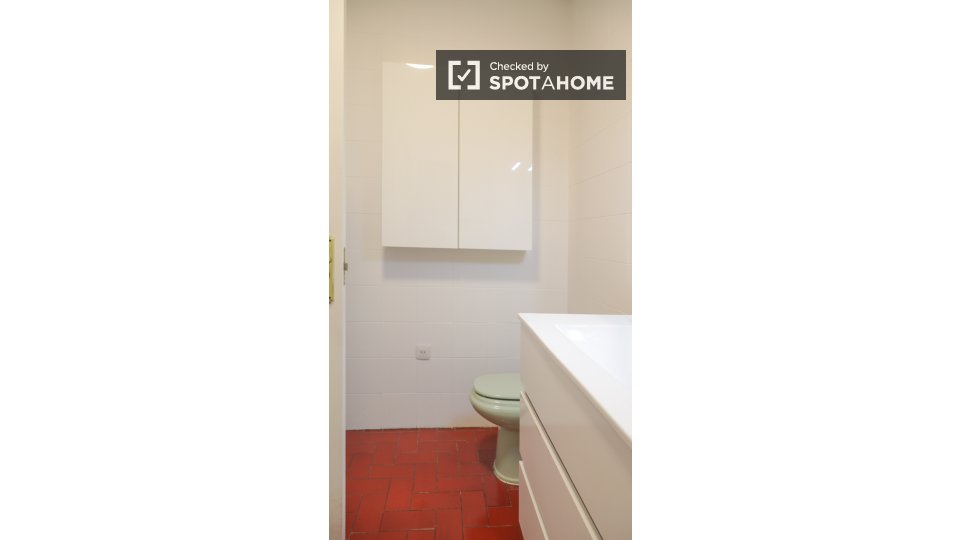 Double room Madrid, 6 beds — photo 10