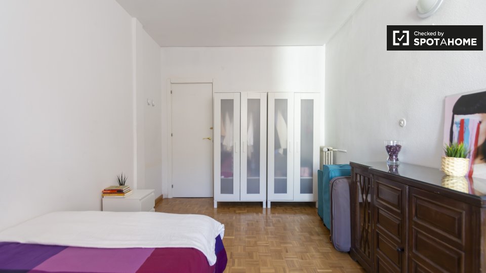 Double room Madrid, 9 beds — photo 4