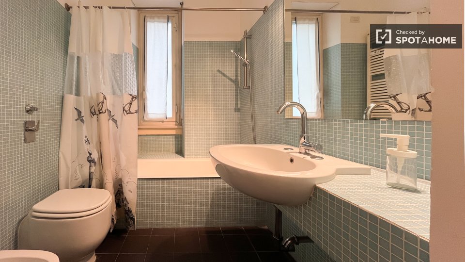 Double room Milan, 3 beds — photo 14