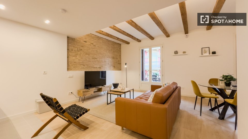 Apartment Barcelona, 2 beds, 74m² — photo 37