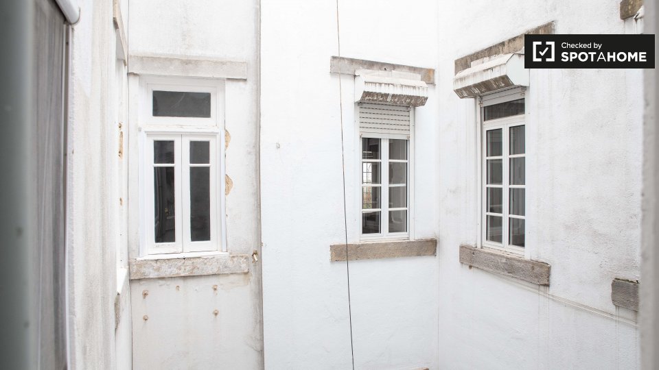 Double room Lisbon, 5 beds, 170m² — photo 5