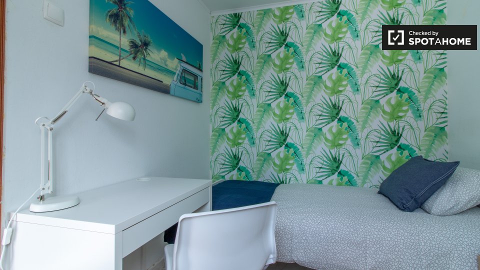 Apartment Lisbon, 5 beds, 90m² — photo 2