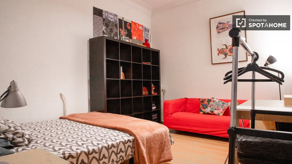 Double room Madrid, 3 beds, 125m² — photo 11