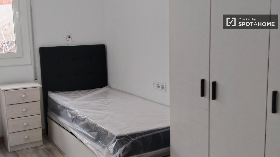 Double room Barcelona, 4 beds — photo 20