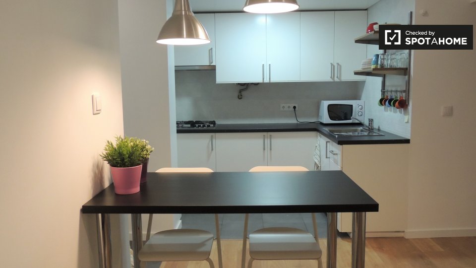 Double room Lisbon, 4 beds, 100m² — photo 16