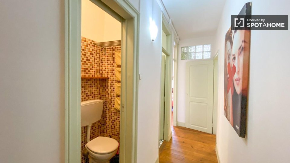 Double room Lisbon, 6 beds — photo 9