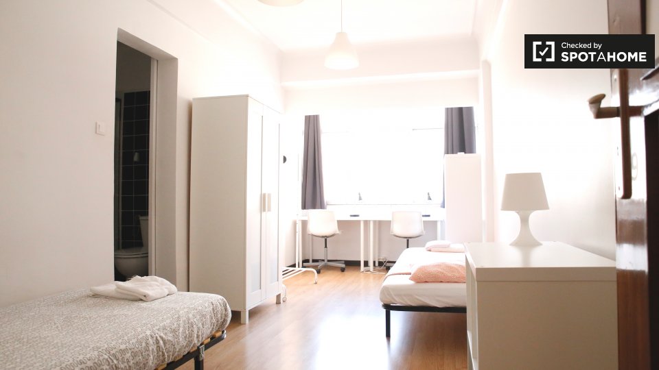 Double room Lisbon, 10 beds — photo 1