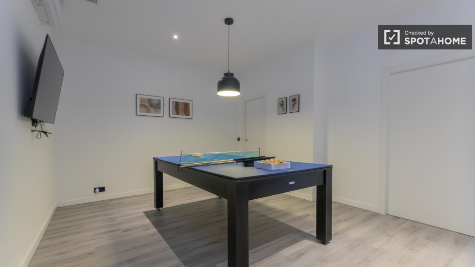 Apartment Valencia, 2 beds, 129m² — photo 19