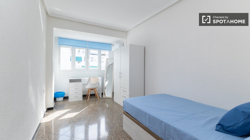 Double room Valencia, 5 beds — photo 1