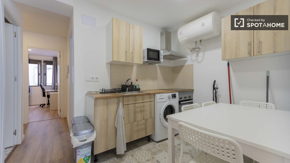 Double room Valencia, 4 beds, 75m² — photo 52