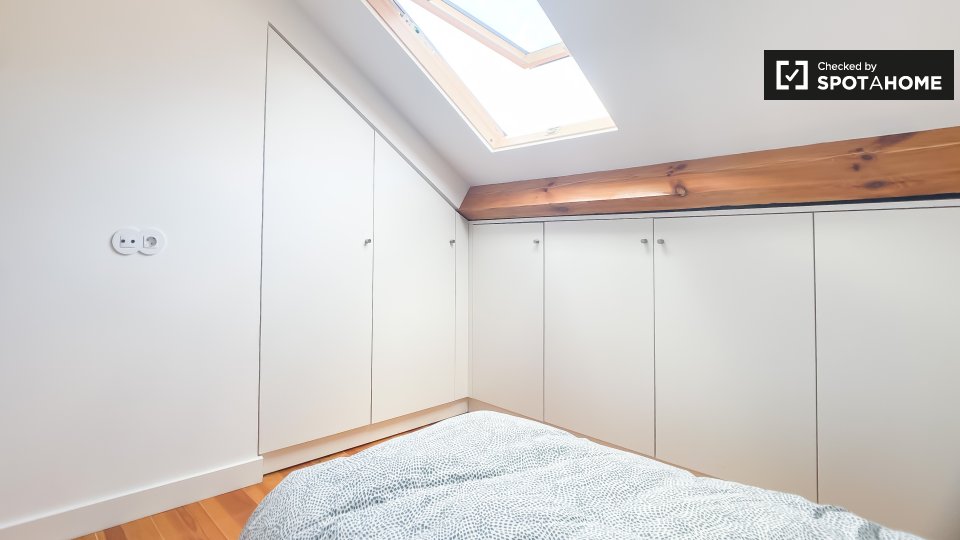 Apartment Lisbon, 2 beds, 70m² — photo 15