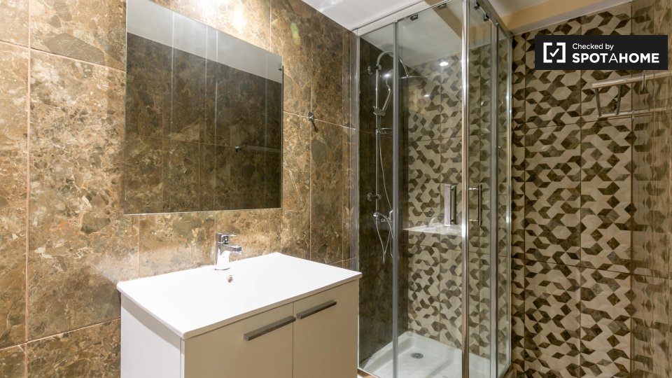 Double room Lisbon, 11 beds, 320m² — photo 4