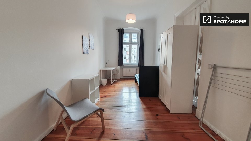 Double room Berlin, 3 beds — photo 3