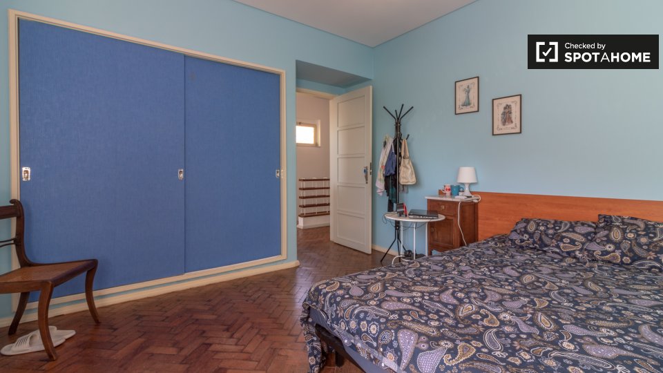 Double room Lisbon, 6 beds, 250m² — photo 2