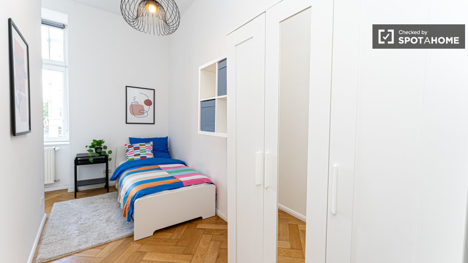 Double room Berlin, 8 beds, 141m² — photo 11