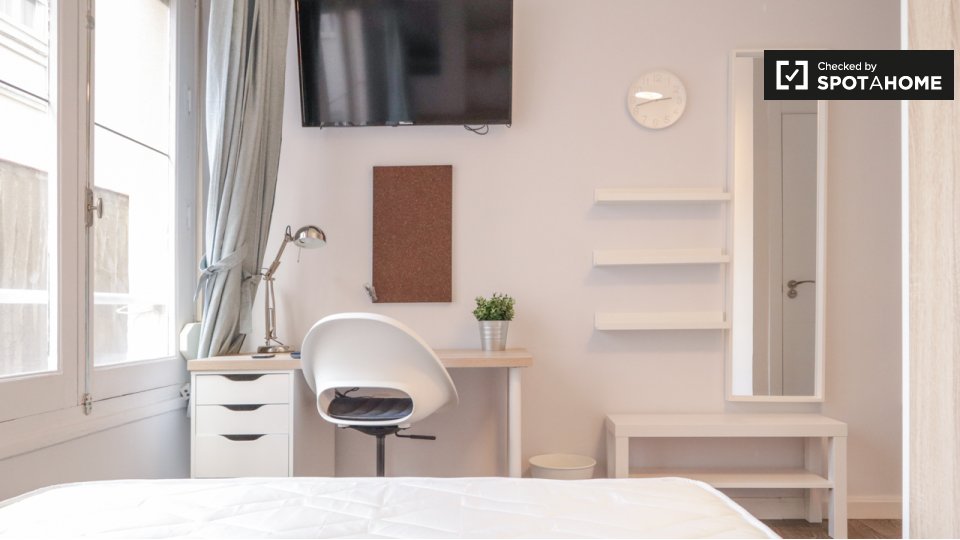Double room Madrid, 5 beds, 120m² — photo 7
