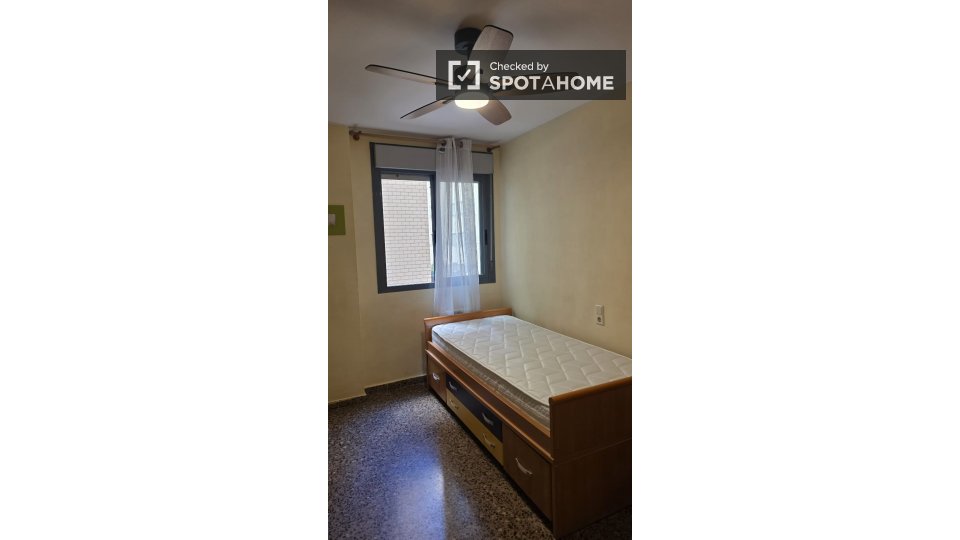 Habitación en piso compartido en alquiler en Zaragoza