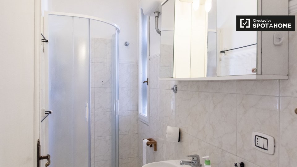 Double room Rome, 5 beds, 140m² — photo 17