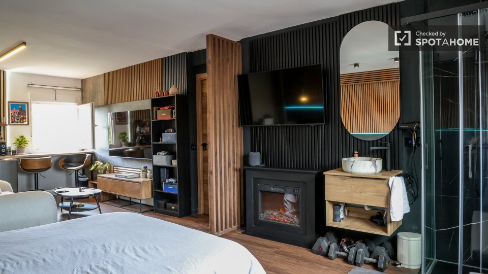 Double room Madrid, 3 beds, 85m² — photo 22