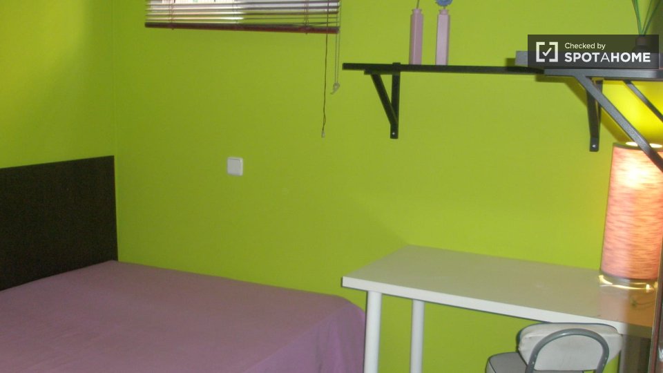 Double room Madrid, 4 beds, 80m² — photo 15
