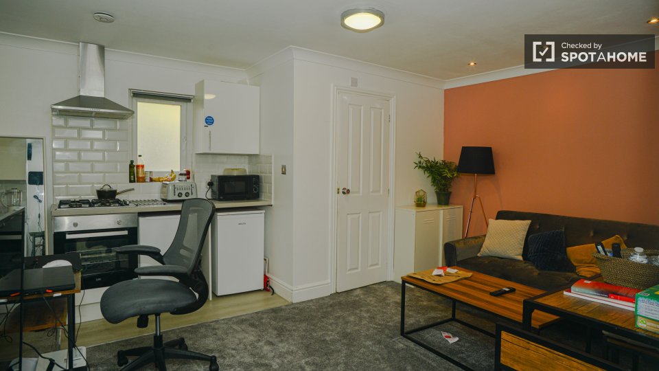 Apartment London, 2 beds — photo 7